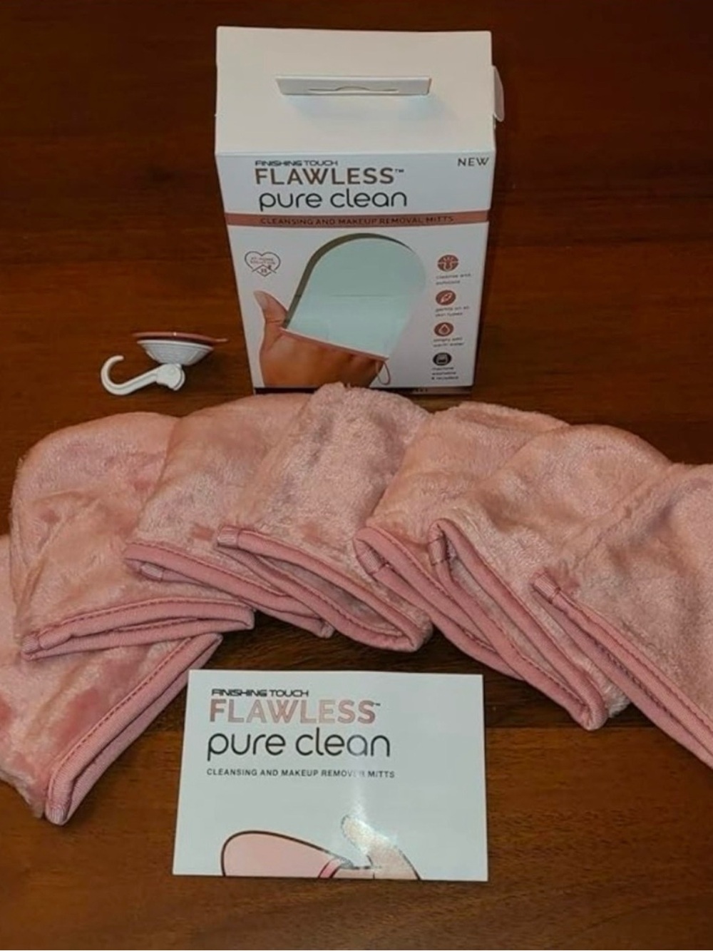 7 Flawless Pure Clean Facial Cleansing Makeup Removal Mitts washable & hook